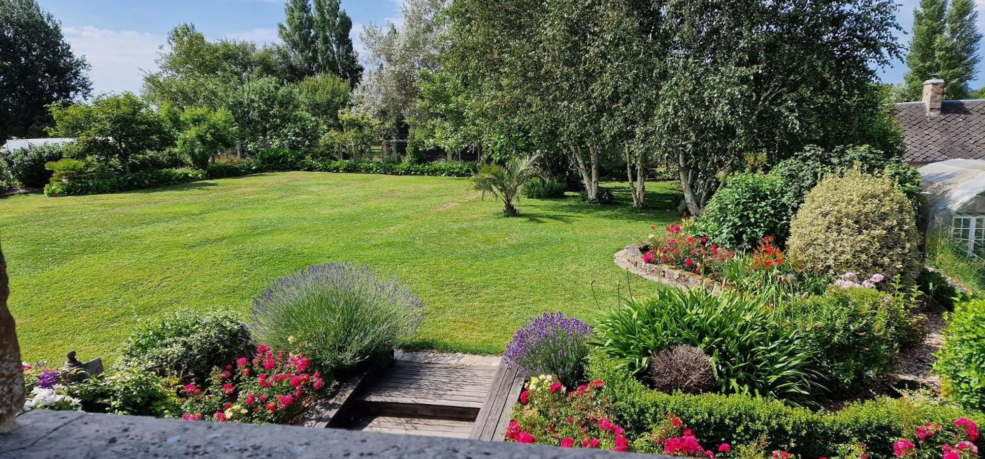 Le Dy En Fleurs Saint-Maurice-en-Cotentin Exterior foto